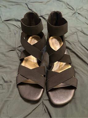 East 5th Black Crisscross Elastic Wedge Sandals